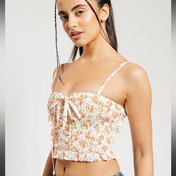 American Eagle Large Lace Up Smocked Floral Crop Top - Picture 8 of 8